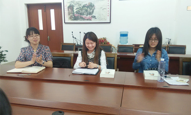 色情网站
2013学生党支部召开“两学一做”理论学习交流会