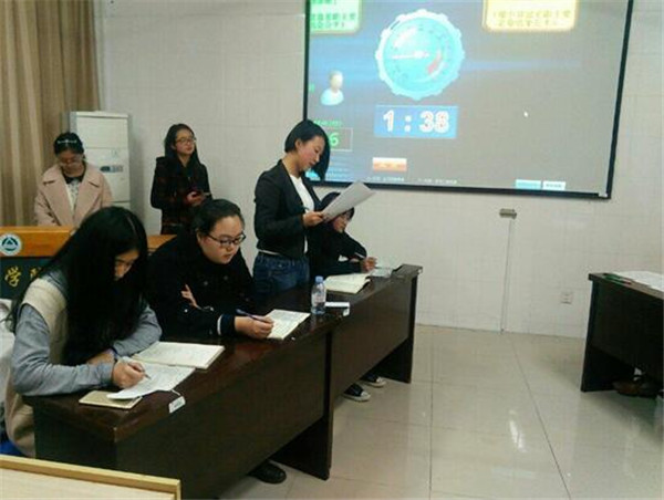 色情网站
辩论队参加“江南之春”第十五届校级辩论赛初赛