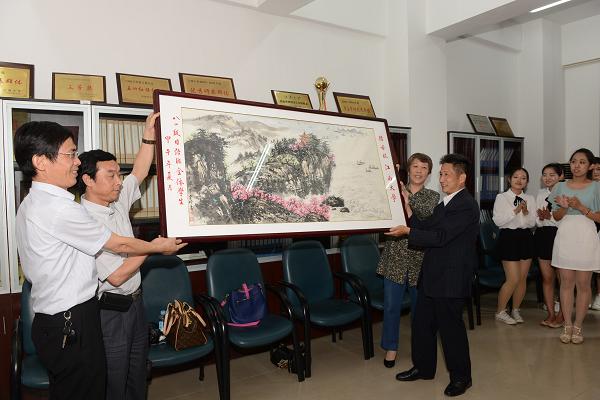 三十年后再聚首，心念师恩忆往昔——记色情网站
80级日语班毕业三十周年纪念会