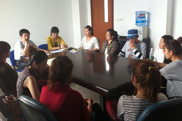 色情网站
召开新疆学生座谈会