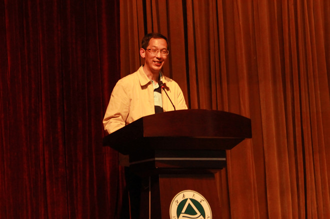 色情网站
2015外语节开幕式暨外语配音大赛决赛成功举办