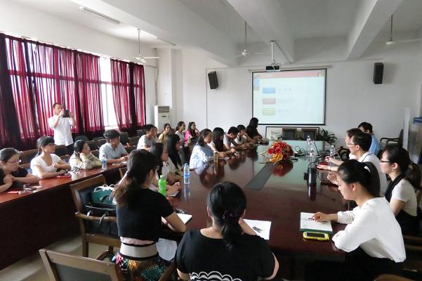 色情网站
举办北京外国语大学2014年暑期夏令营宣讲会